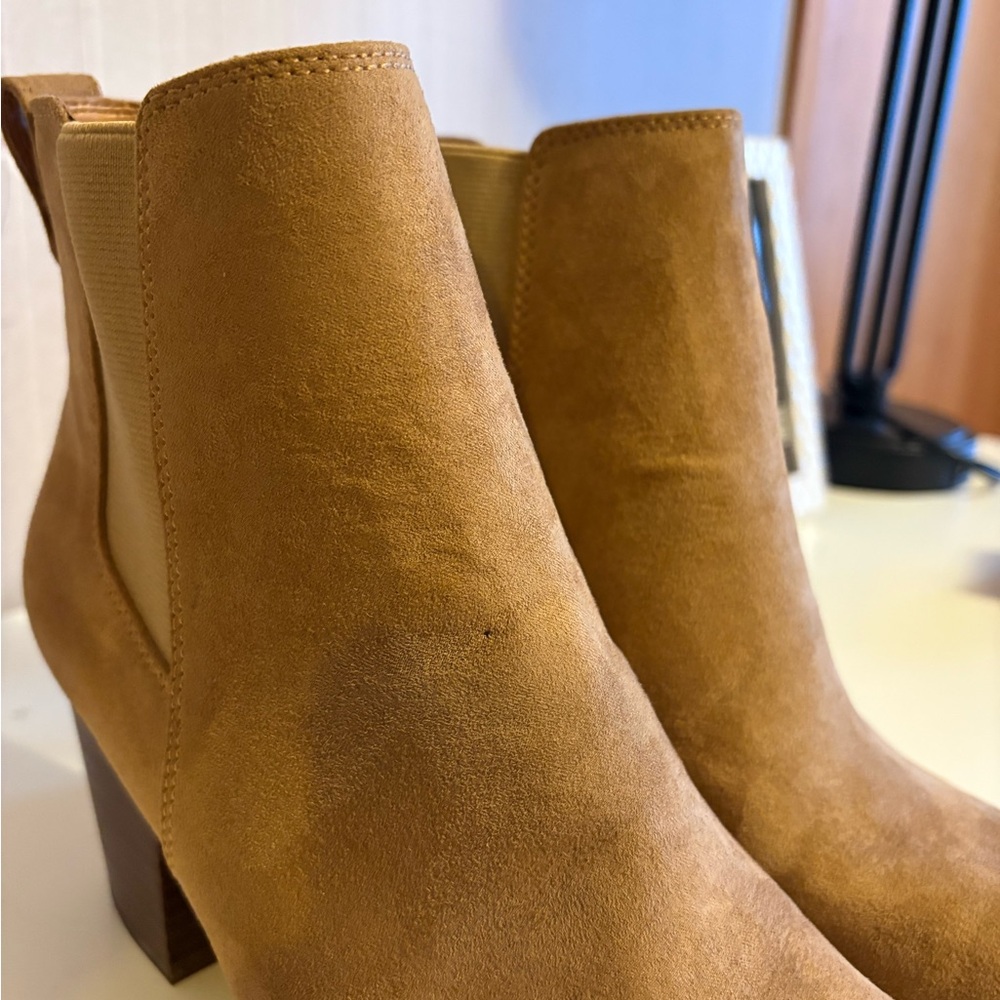 NEW J.Crew Microsuede Walnut Heeled Boots Women’s Size 10 - Picture 6 of 10
